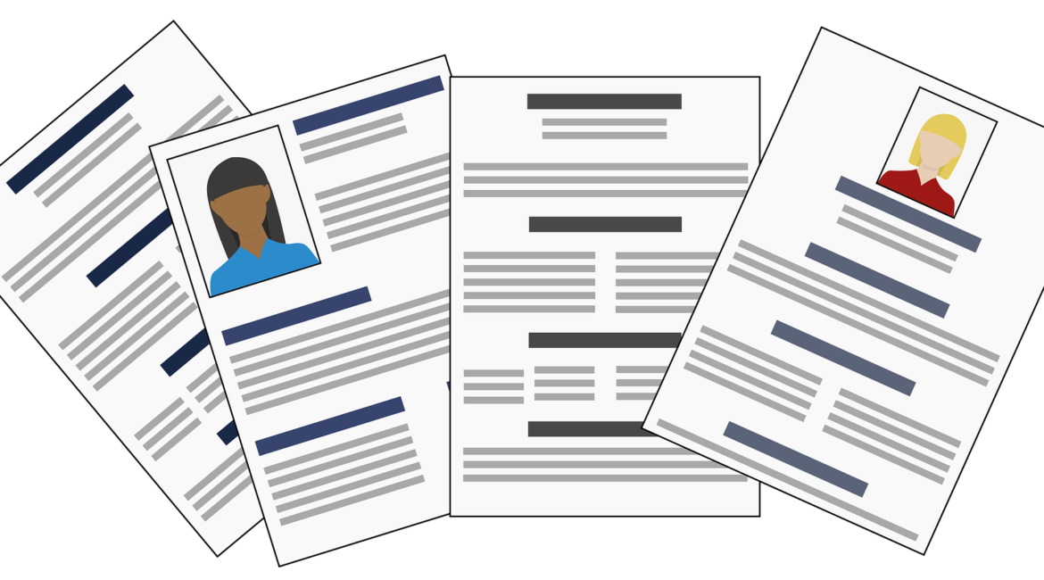 The ideal resume is one that properly explains your expertise, past companies, and a resume format that suits you.