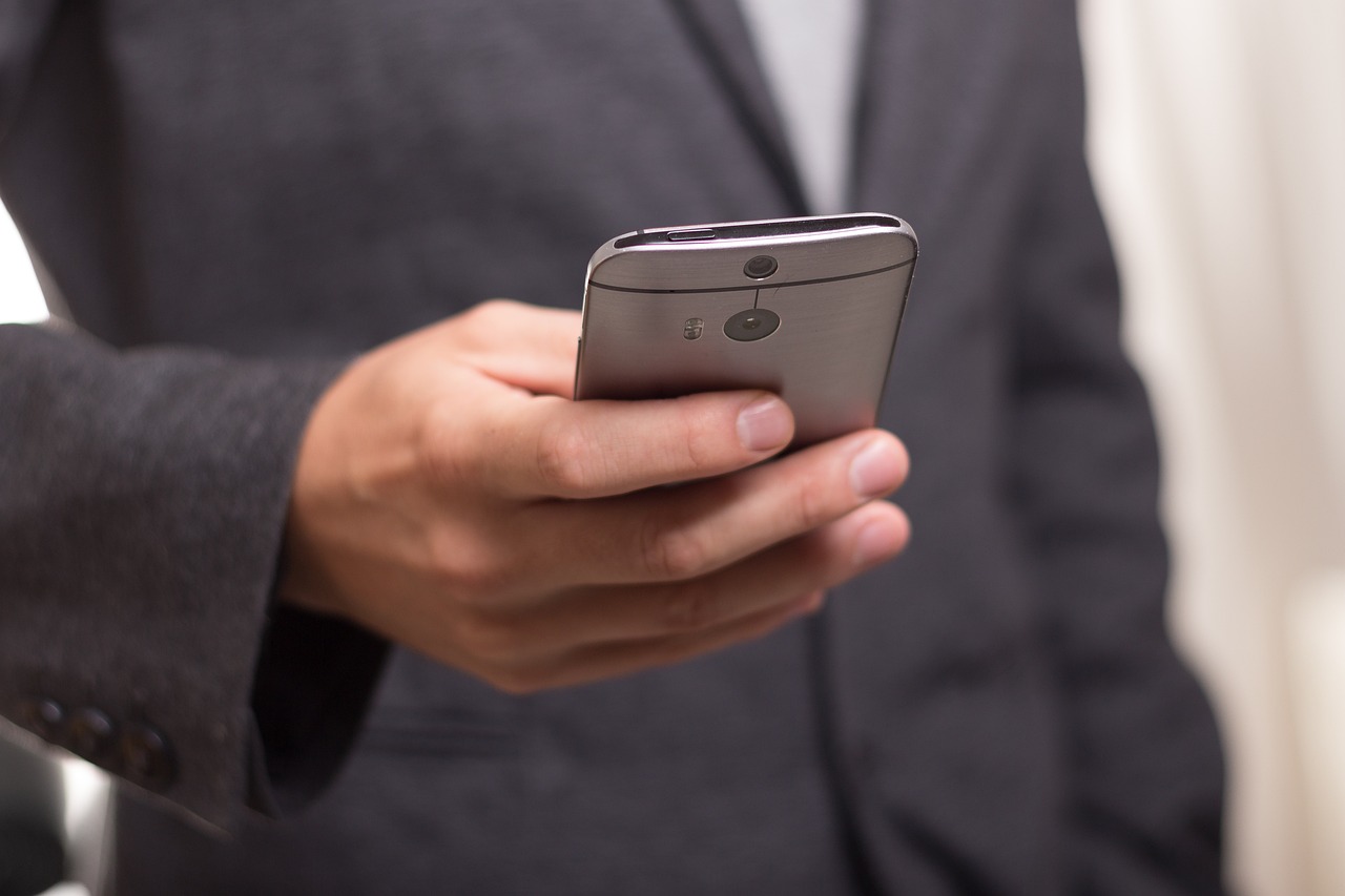 Can answering a phone call or email from a recruiter that is a recognized expert really advance your career? The answer is: YES!