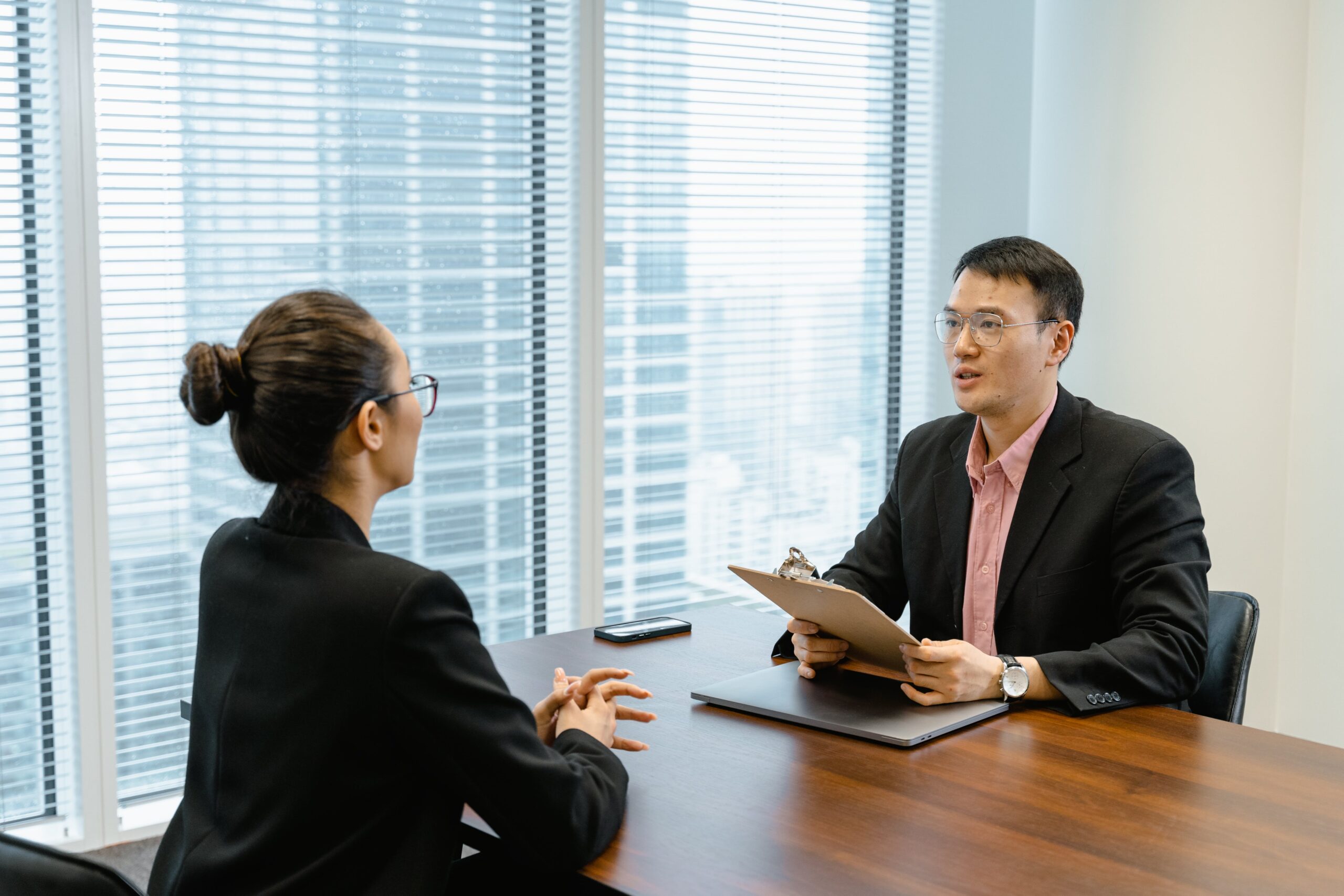 What does a recruiter really provide to a hiring manager or prospective candidate that "knows everyone"? Find out more.