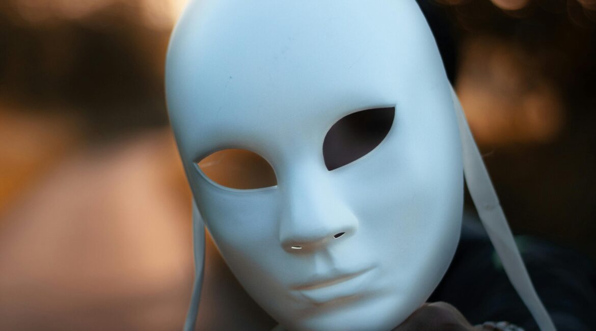 When is it time to remove your mask during the hiring process? Here's what to know.